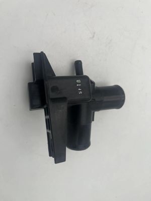 현대 KIA 라디에이터 포트에 적합한 OEM25329-F3300 냉각 물 파이프 연결 장치